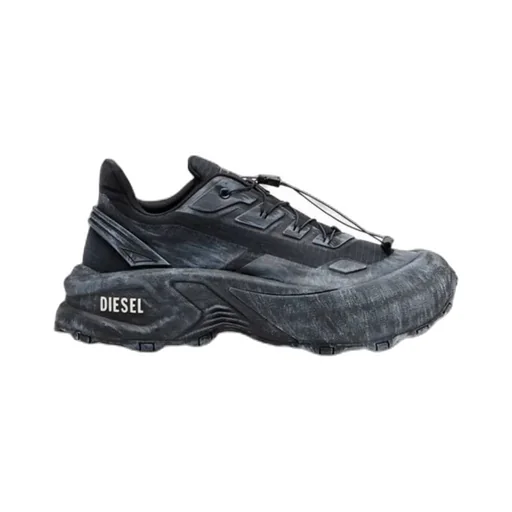 D-Cage Low-Top Runner Sneakers