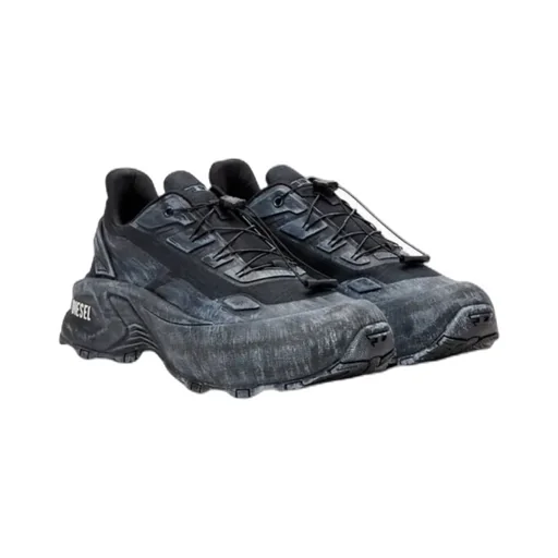 D-Cage Low-Top Runner Sneakers