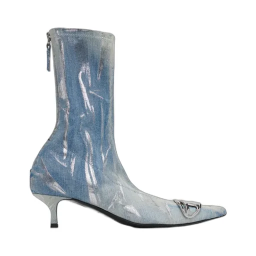 D-Venus Kittie Logo Plaque Ankle Boots