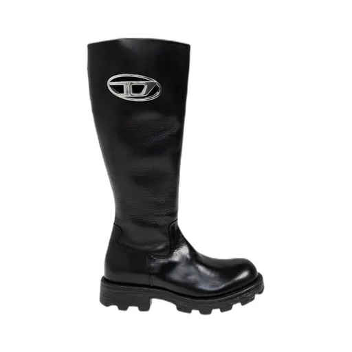 Oval D-Logo Boots