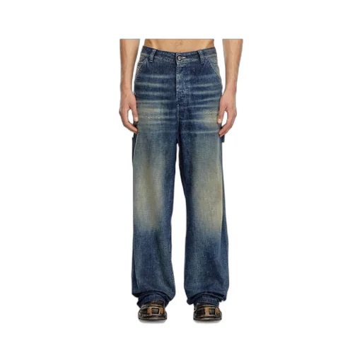 D-Livery Distressed Straight Jeans