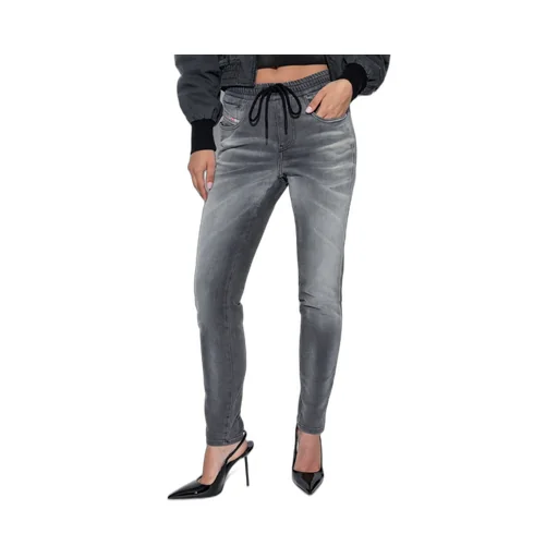 2061 D-Tail Skinny Jeans