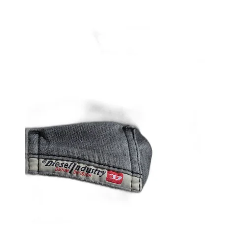 2061 D-Tail Skinny Jeans