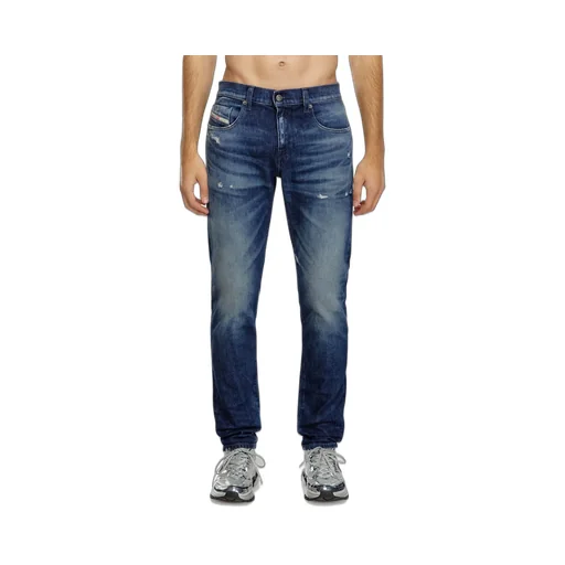 D-Strukt Slim Distressed Jeans