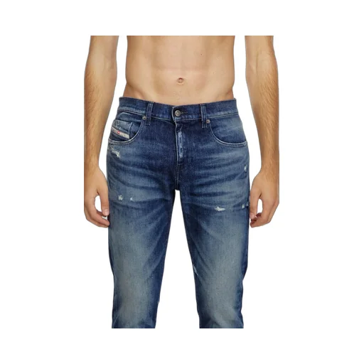 D-Strukt Slim Distressed Jeans