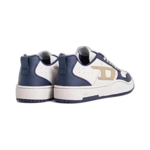 Logo Sneakers