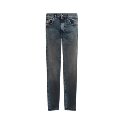 Belt-Loop Jeans