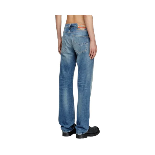 1985 Larkee Straight-Leg Jeans