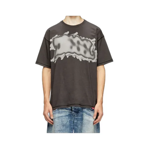 Graphic-Print T-Shirt
