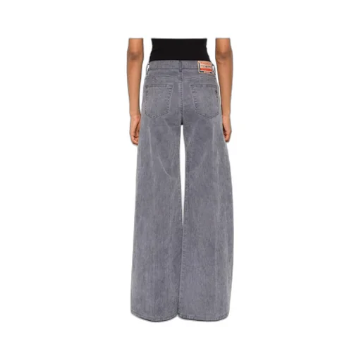 1978 D-Akemi 068Sd Flare-Leg Jeans