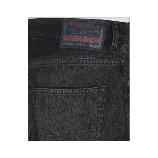 Frayed-Hem Jeans