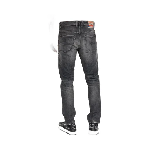 1993 D-Vyl Distressed Jeans