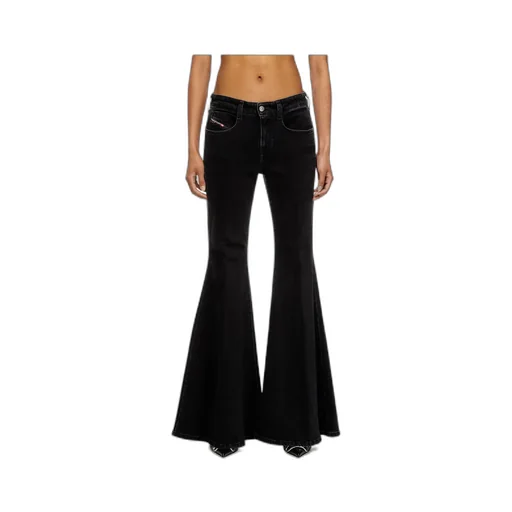 Flared Jeans