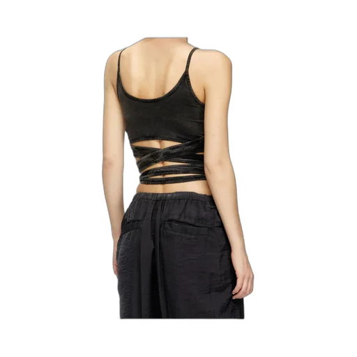 T-Leya-Tail-R1 Strap-Detail Top