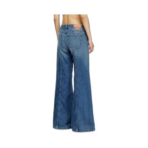 D-Akii Jeans
