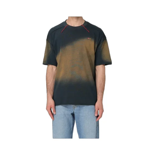 Short-Sleeved T-Shirt
