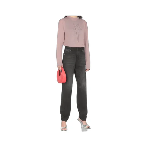 Boyfriend-Style Jeans