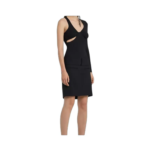 Twist-Detail Asymmetric Top