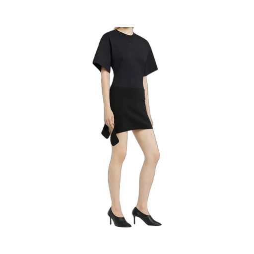 Wide Sleeved Fitted-Waist T-Shirt