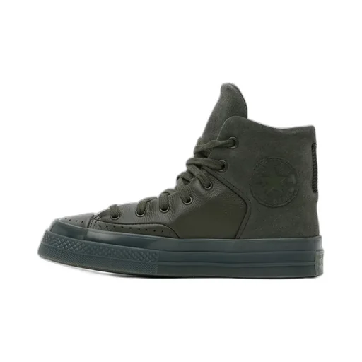 Logo Decorated High-Top Skate Shoes