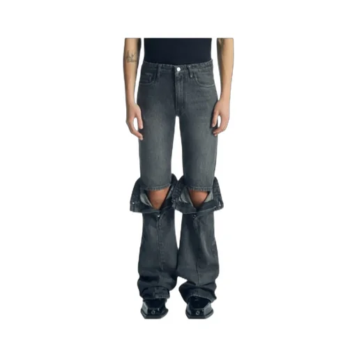 Knee-Opening Jeans