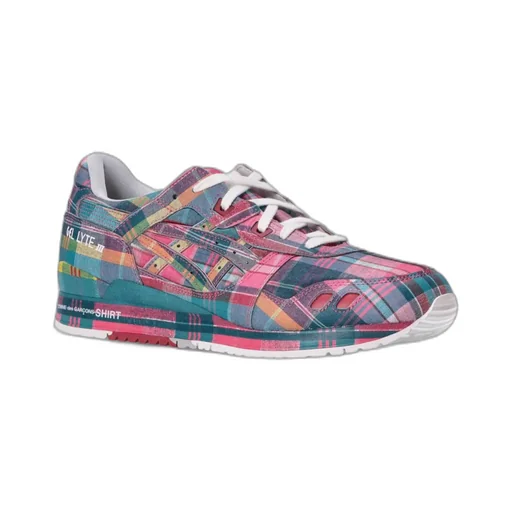 Lace-Up Low-Top Sneakers