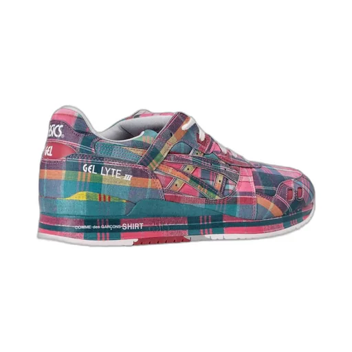 Lace-Up Low-Top Sneakers