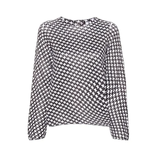 Long-Sleeved Top