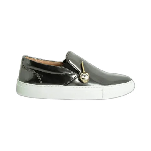 Metal Fitting Flat Shoes