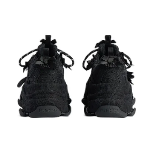 Triple S Lace Sneaker