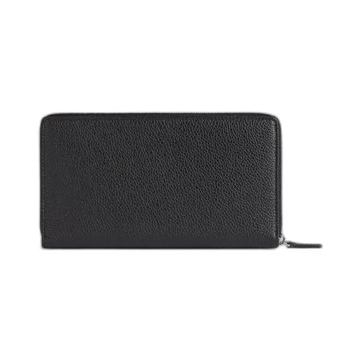 Credit Continental Zip Wallet
