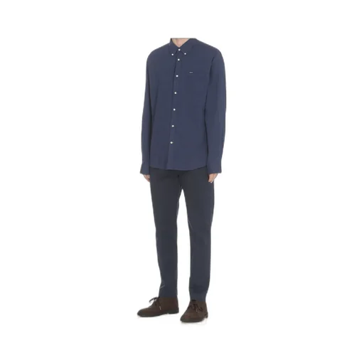 Buttoned Long-Sleeved Shirt