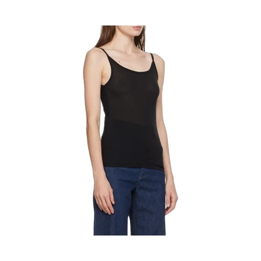 Low Round Neck Vest