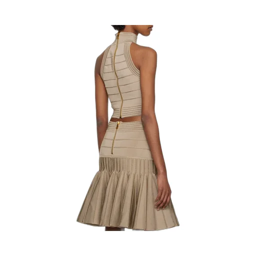 High Neck Seam Detailed Cropped Top