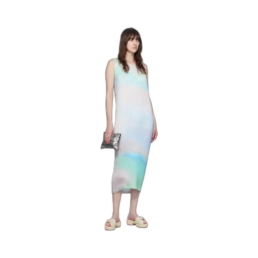 Lucent Clutch