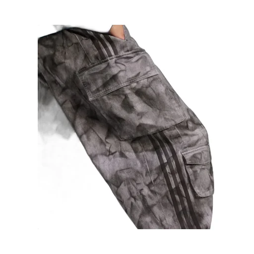 Camouflage-Print Cargo Trousers