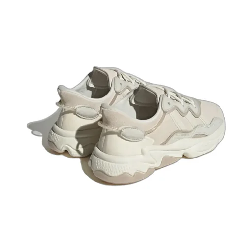 Round-Head Sneakers