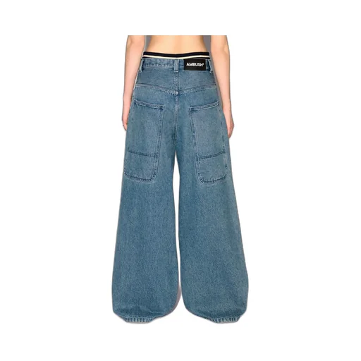 Wide-Leg Jeans