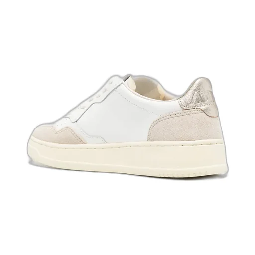 Medalist Low-Top Sneakers