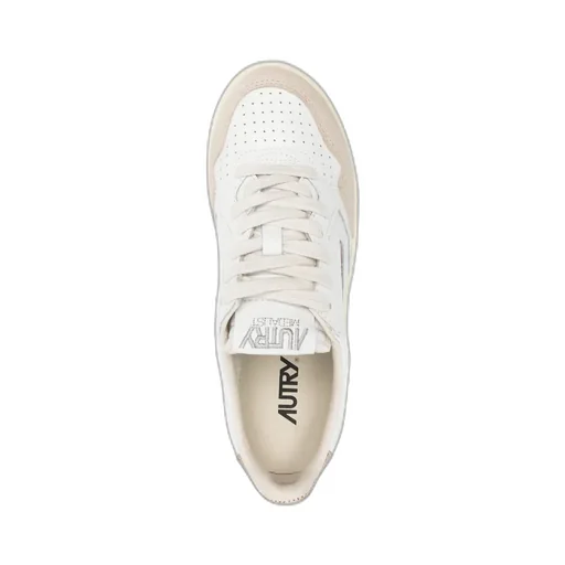 Medalist Low-Top Sneakers
