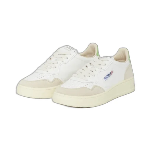 Medalist Low-Top Sneakers