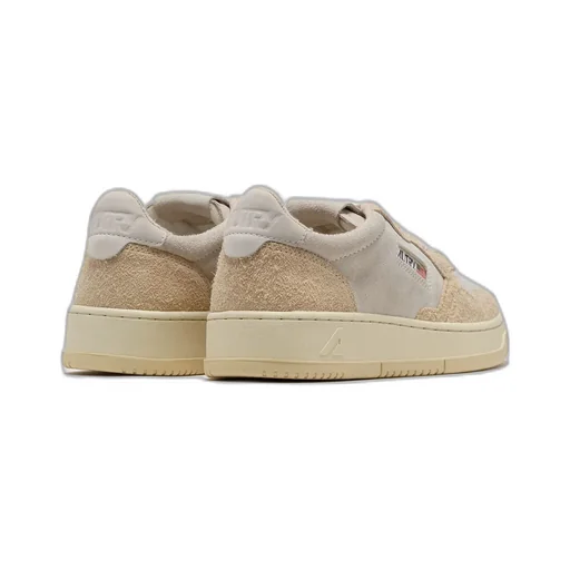Medalist Low-Top Sneakers