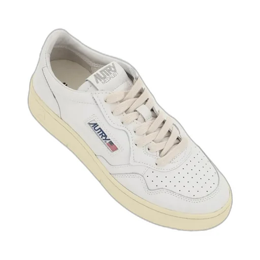 Low-Top Sports Shoes