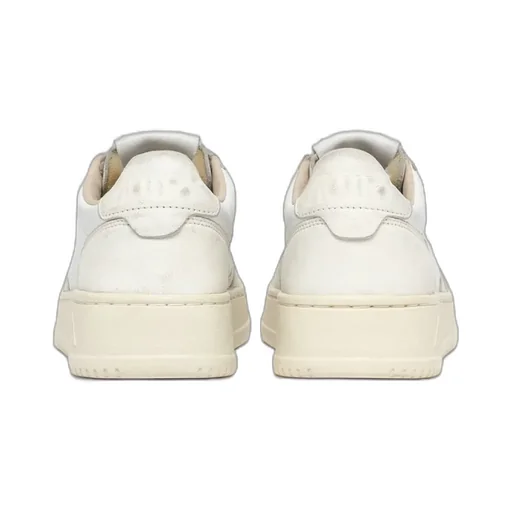 Medalist Low-Top Sneakers
