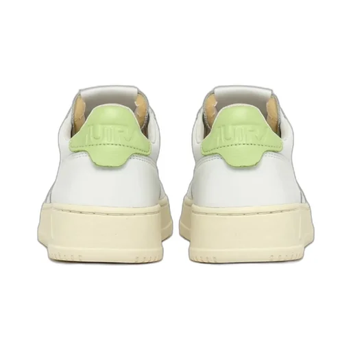 Medalist Low-Top Sneakers