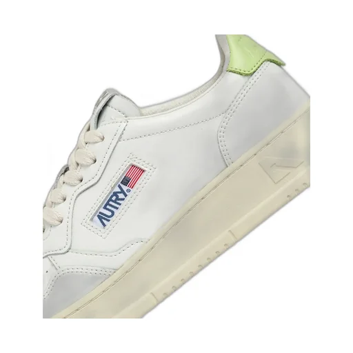 Medalist Low-Top Sneakers