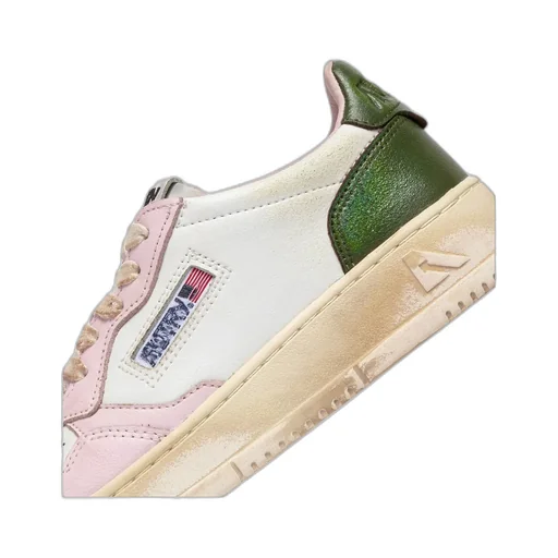 Low-Cut Skate Shoes