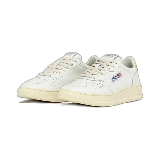 Medalist Low-Top Sneakers
