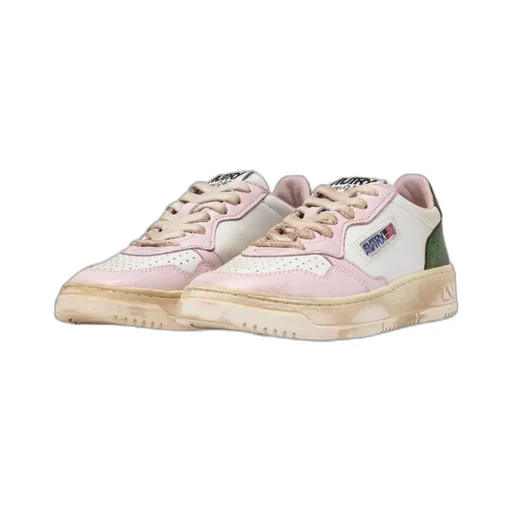 Low-Cut Skate Shoes