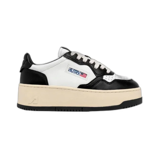 Medalis Platform Sneakers